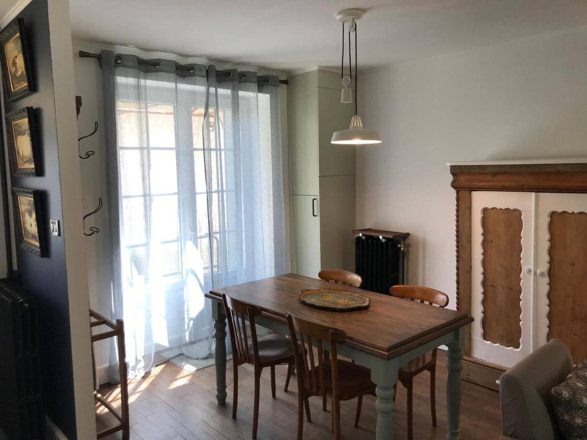 Town House Jumilhac-Le-Grand Villa Exteriör bild