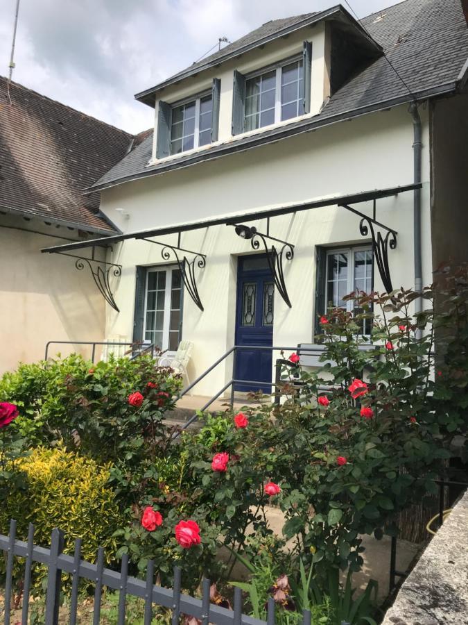 Town House Jumilhac-Le-Grand Villa Exteriör bild